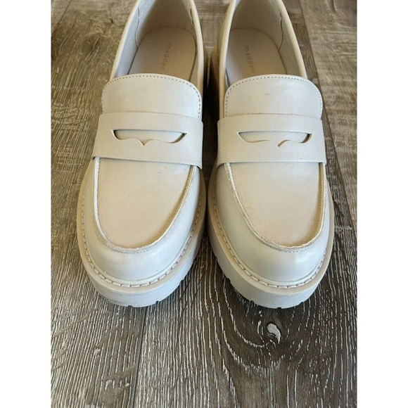 MADDEN GIRL MANORR LUG LOAFERS NATURAL/IVORY SZ 7 MEDIUM Chunky - Picture 3 of 7
